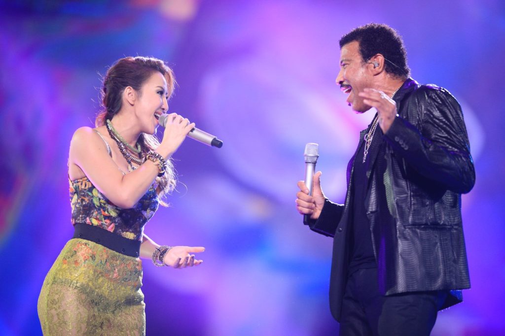Nine years ago, on August 25, 2013, Coco Lee graced the stage at the Chinese Idol Finale